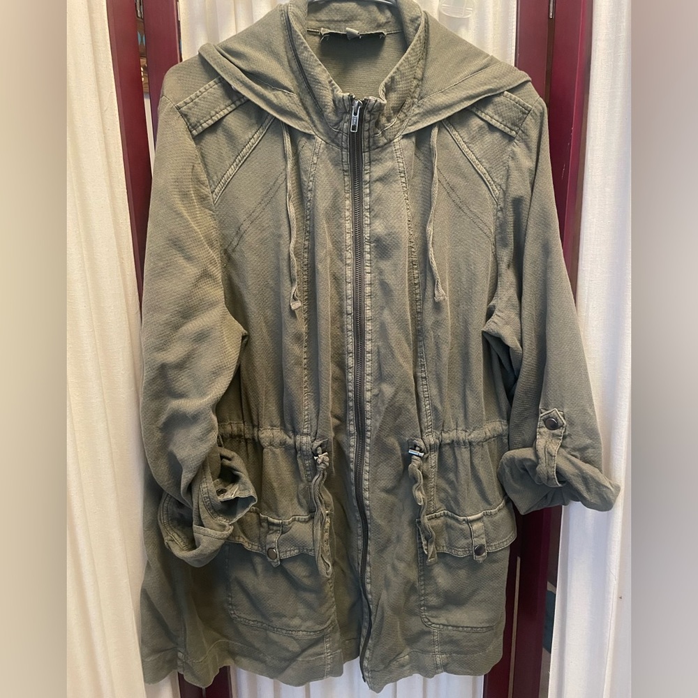 Torrid 2 olive lightweight hooded utility jacket